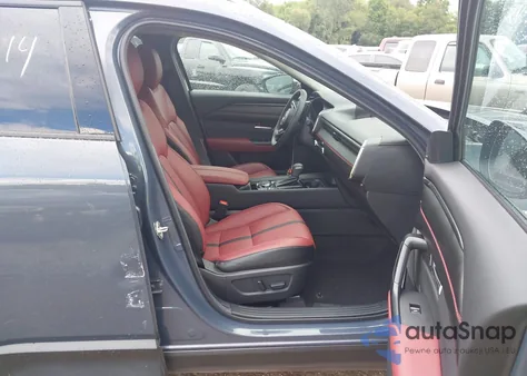 2025 Mazda Cx-50 Hybrid Premium Plus Package z USA, uszkodzony, nr VIN 7MMVAAEW8SN118471